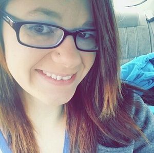 Meet your Posher, Lacey