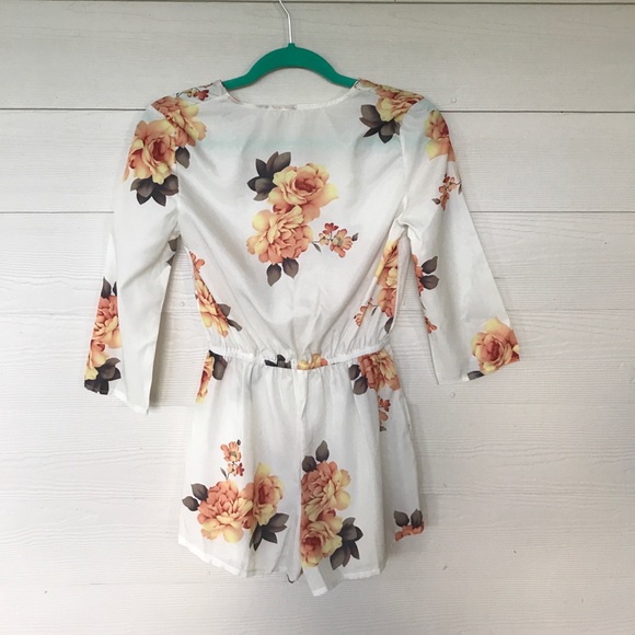 Floral V-Neck Romper - Picture 2 of 6