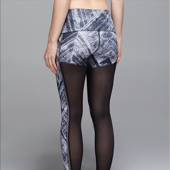 Lululemon hot to street pants size 2 - Picture 5 of 5