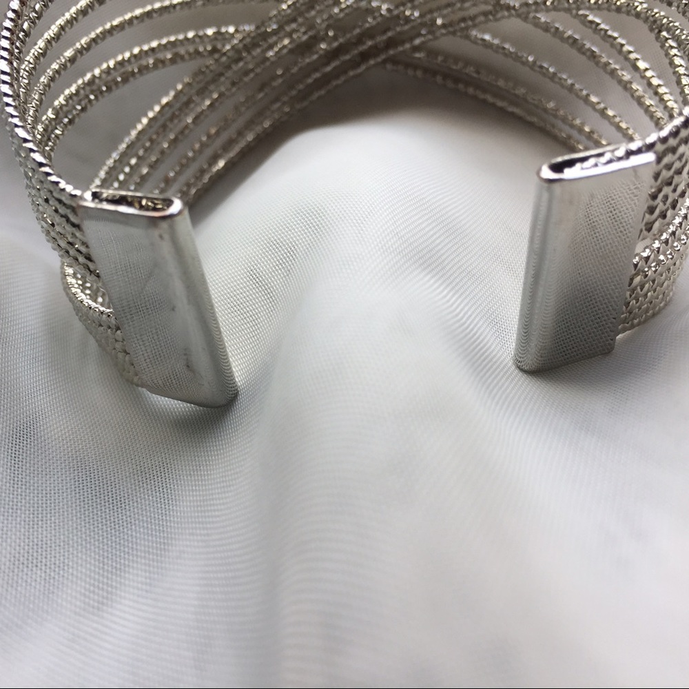 Cross Cross Bracelet Silver colored - Picture 5 of 6
