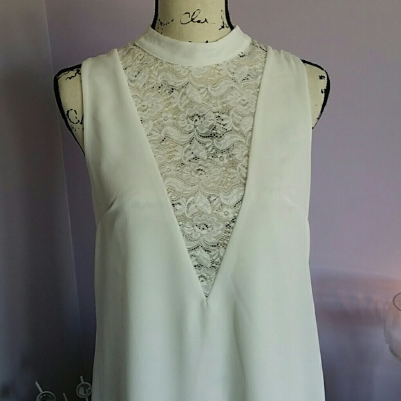 ▪️white dress with lace detail▪️ - Picture 3 of 7