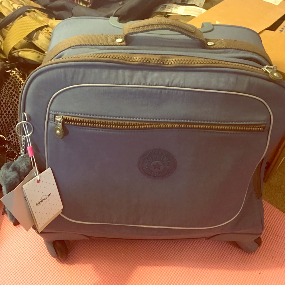 Kipling travel roll bag