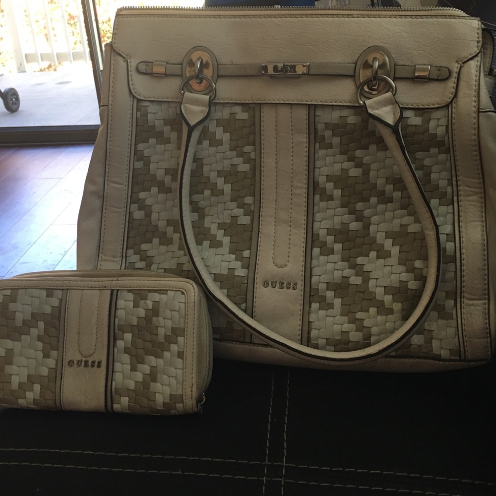 Guess bag set