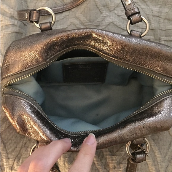 Vintage Early 2000s Coach Silver Leather with pale blue satin interior - Picture 3 of 4