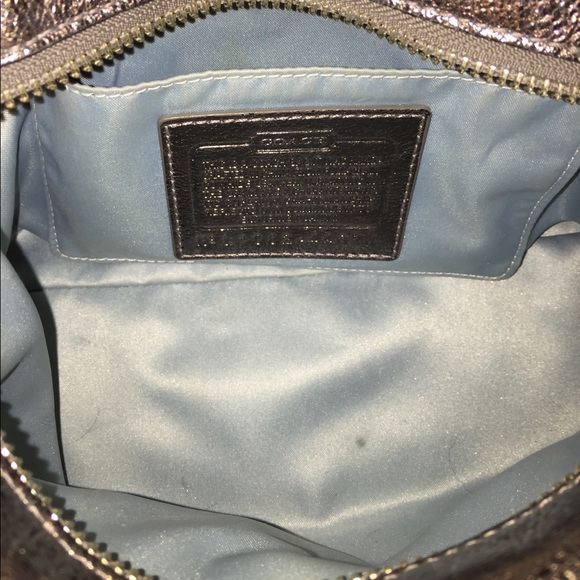 Vintage Early 2000s Coach Silver Leather with pale blue satin interior - Picture 4 of 4