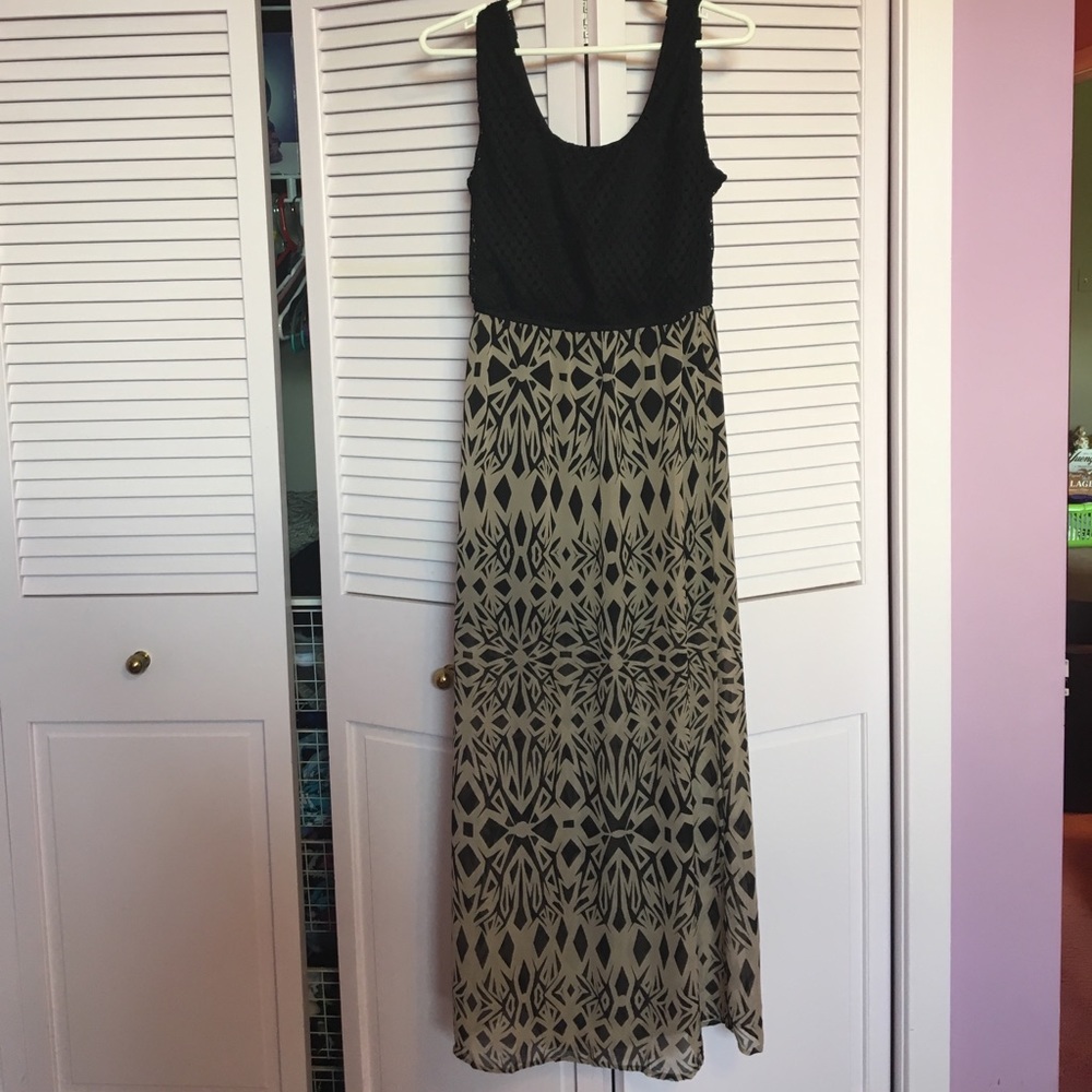 Black and Tan Tribal Design Maxi Dress