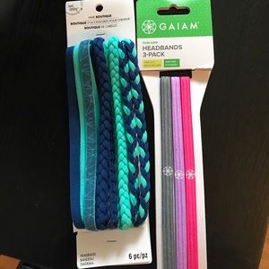 Two packs of headbands