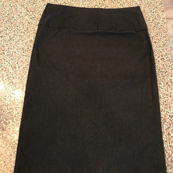 Black High-Waisted Dress Skirt - Picture 1 of 4