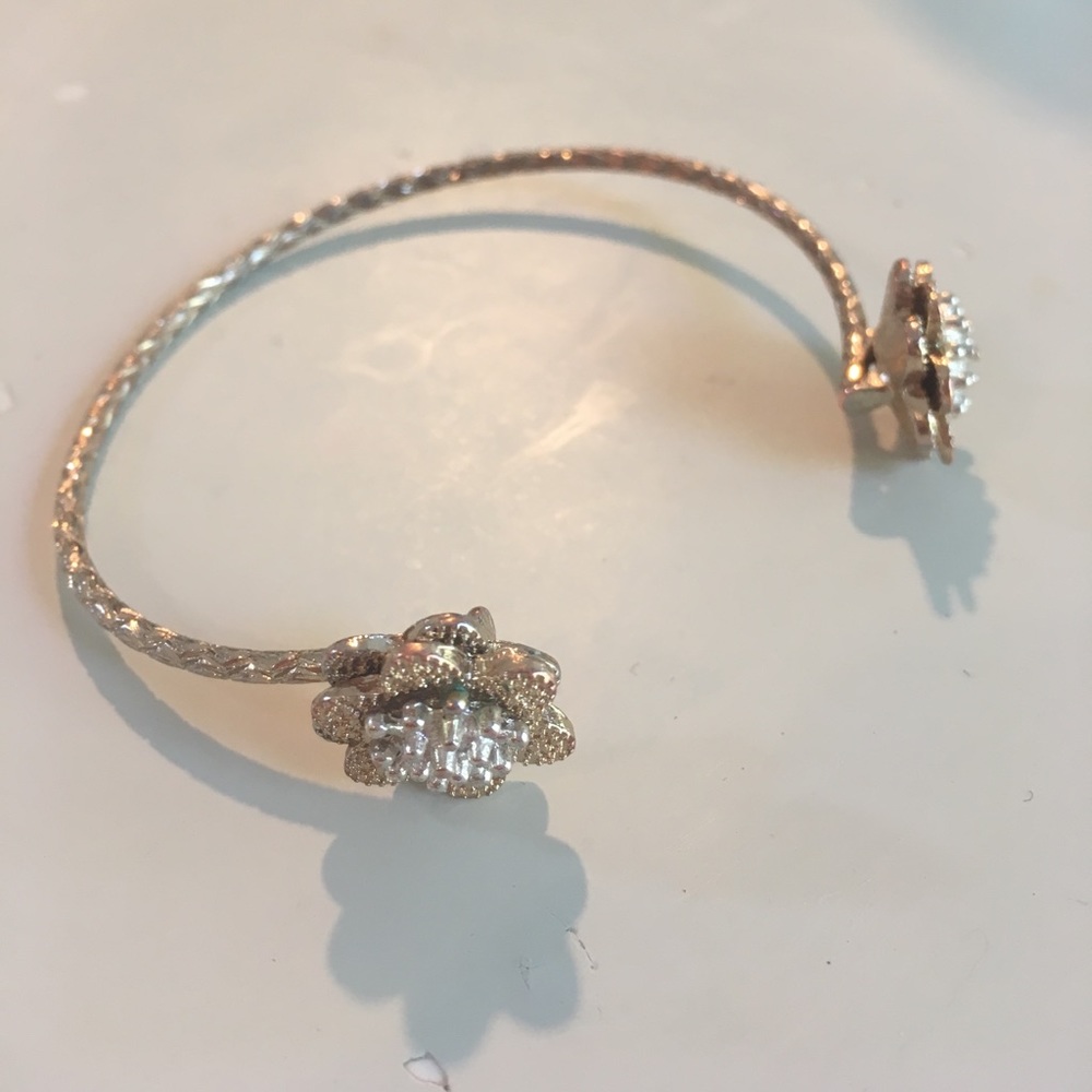 Flower bangle - Picture 2 of 2