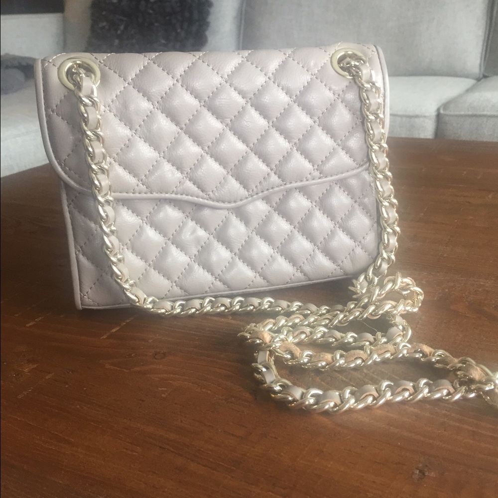 2hr SALE ⭐️ Rebecca Minkoff Quilted Crossbody