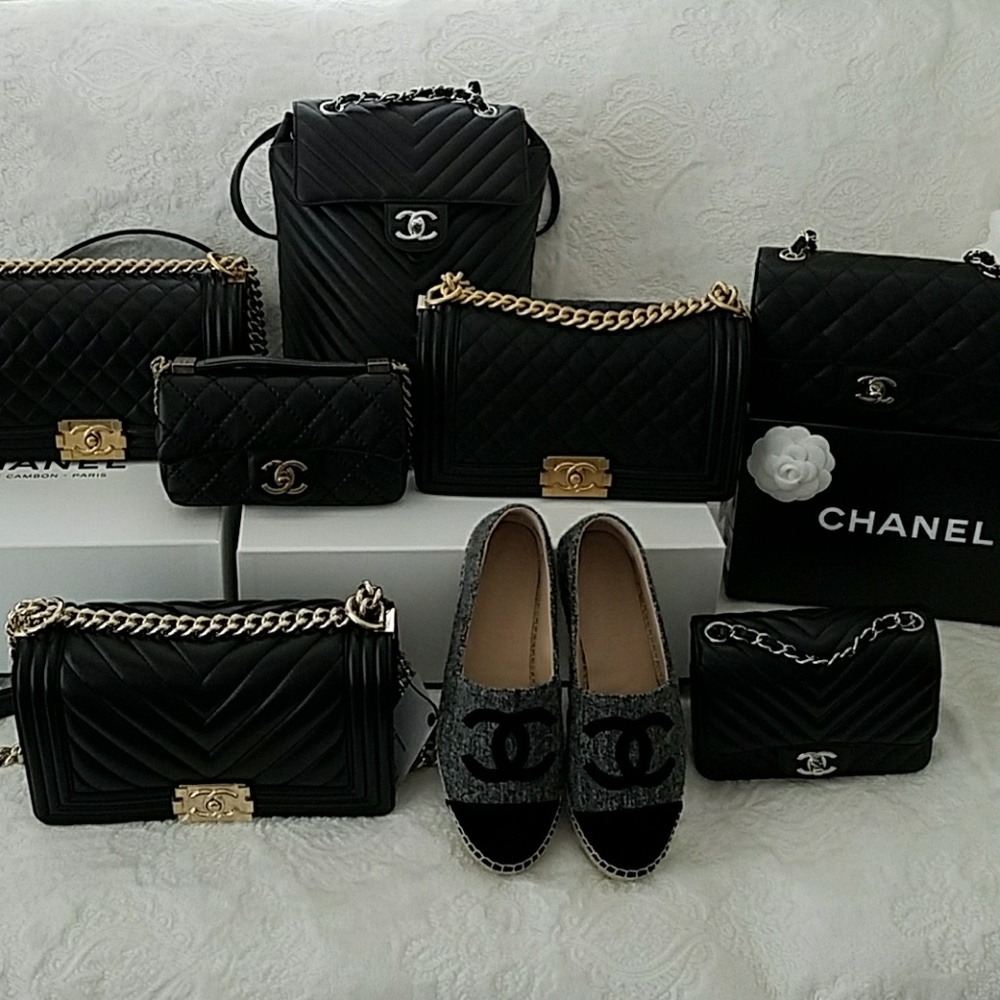 CHANEL HANDBAGS obsessed with black Chanels