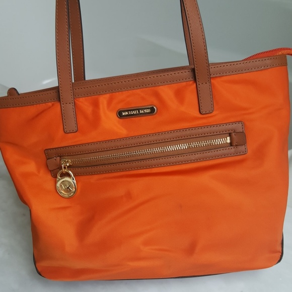 Michael Kors Purse - Picture 1 of 1