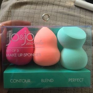 Makeup sponges (3)