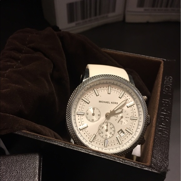 100% Authentic Brand-new Michael Kors Watch(unisex