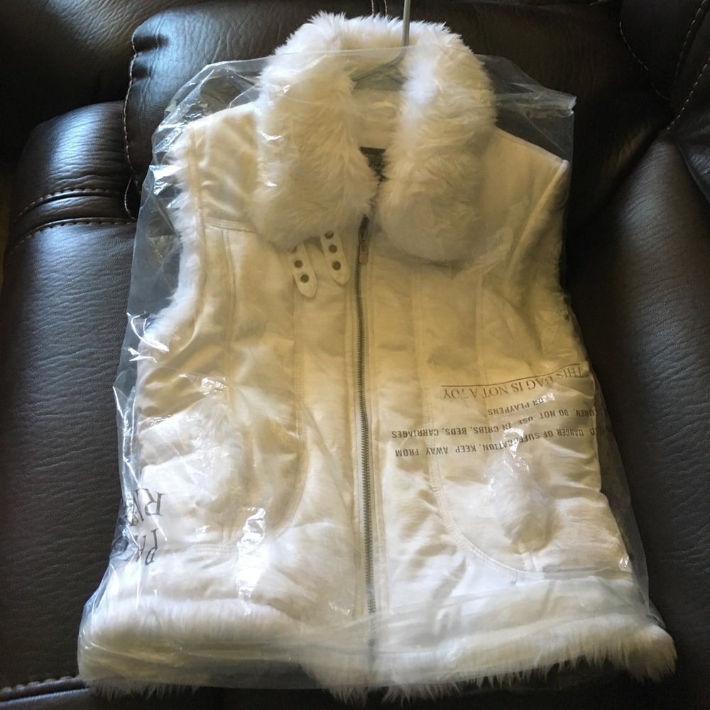 white vest!