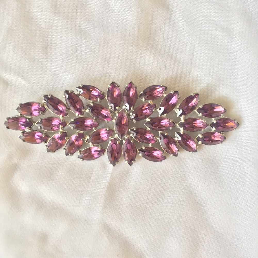 Vintage purple plum gem flower brooch/broach pin