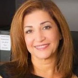 Meet your Posher, Roya