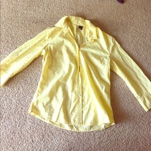Yellow gap button down