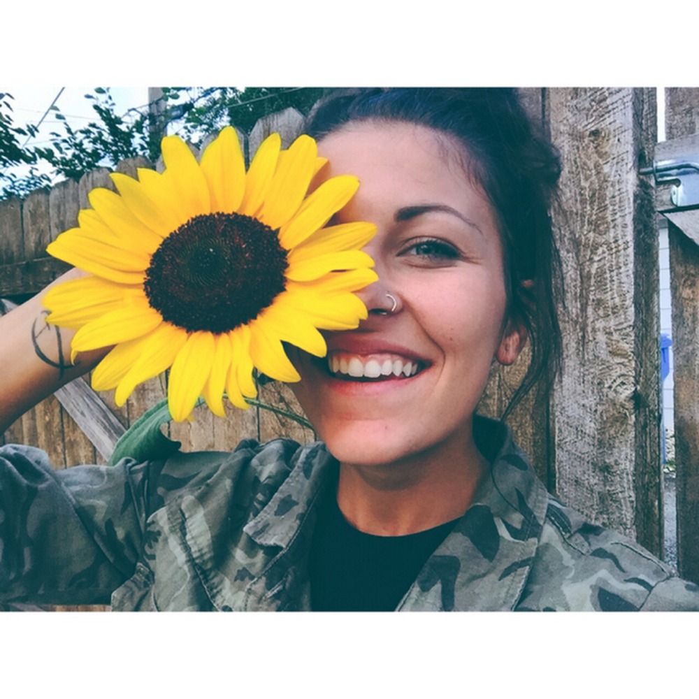 Meet your Posher, Hollie