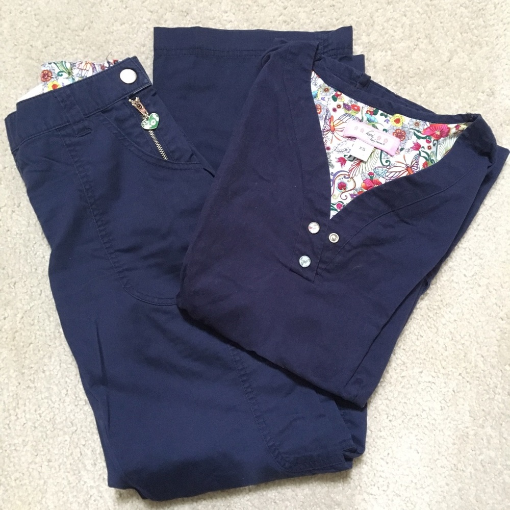 KOI  + Greys // scrub set