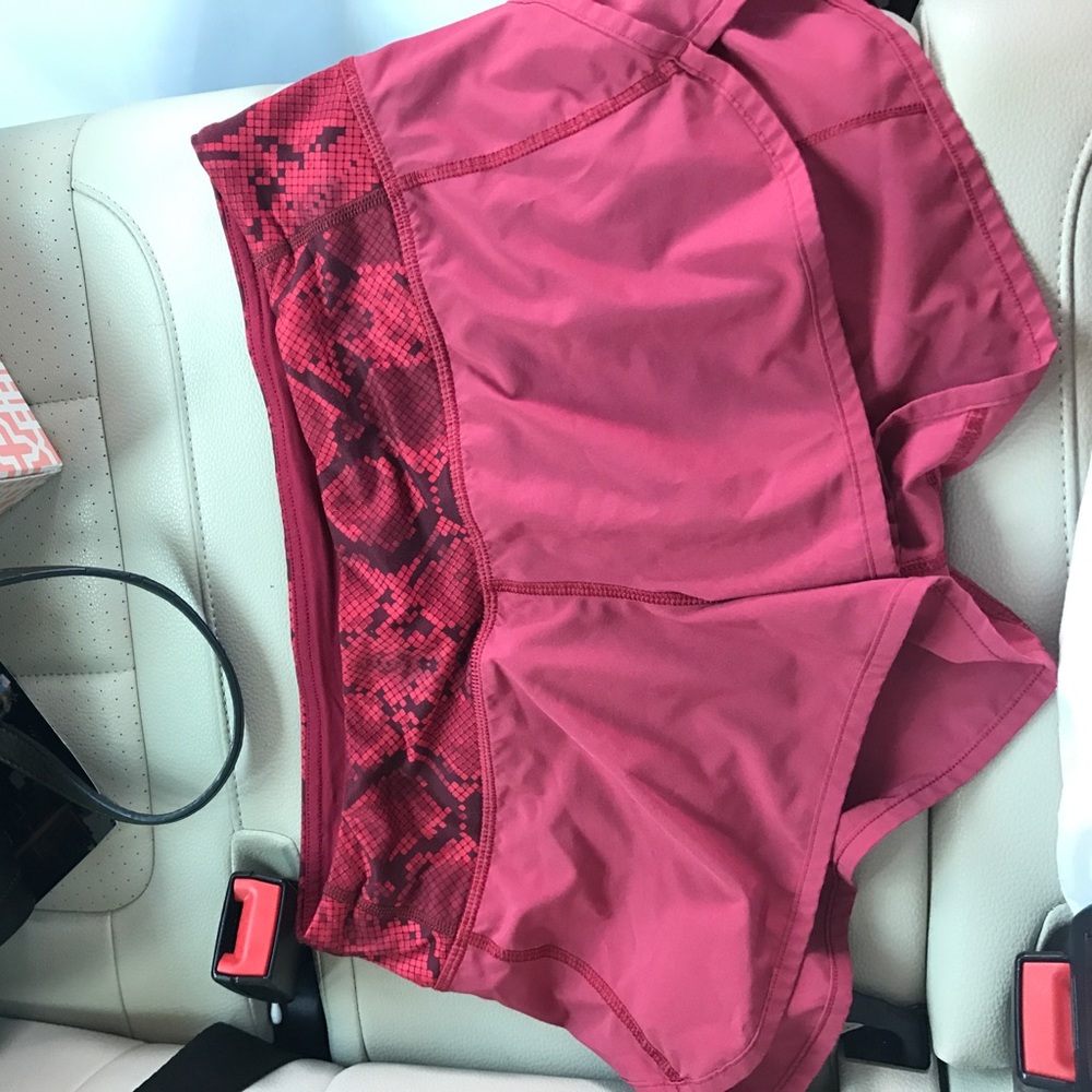 Lulu lemon speed short size 6