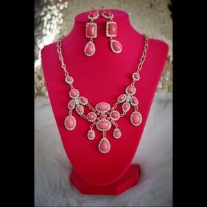 ⏳LAST CHANCE⌛️Pink Necklace/Earrings Set