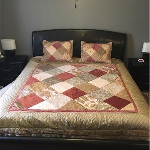 Chris Madden Savoy Queen comforter set