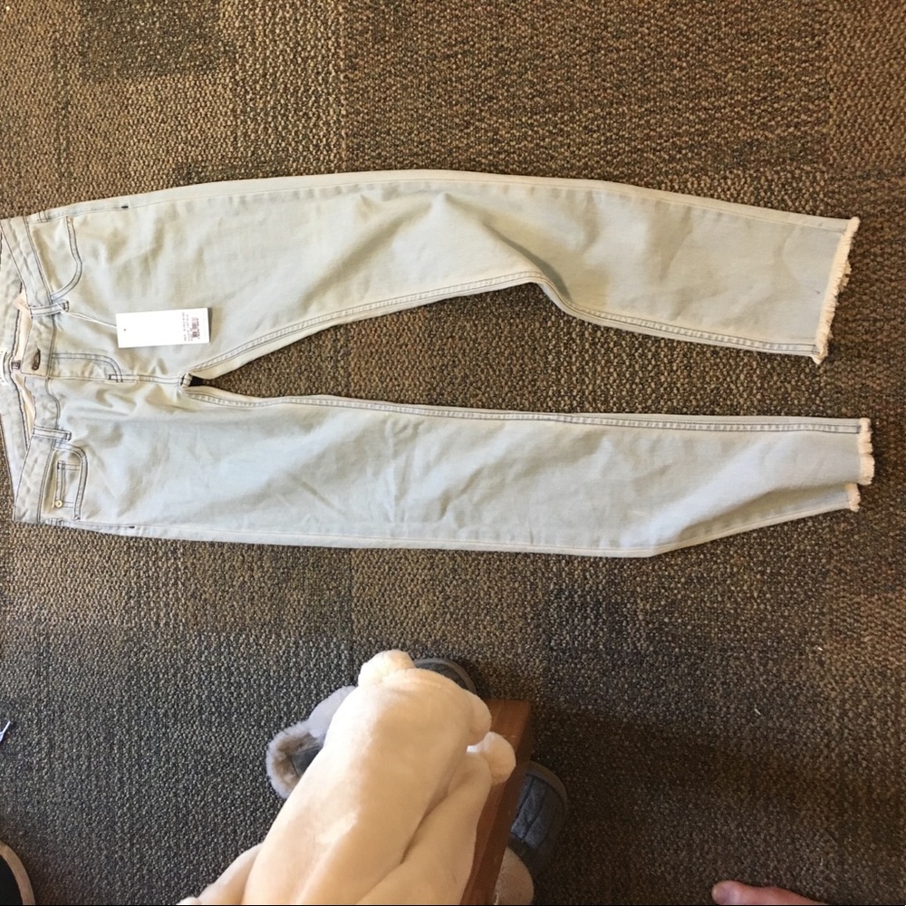 EACH X OTHER light blue denim jeans