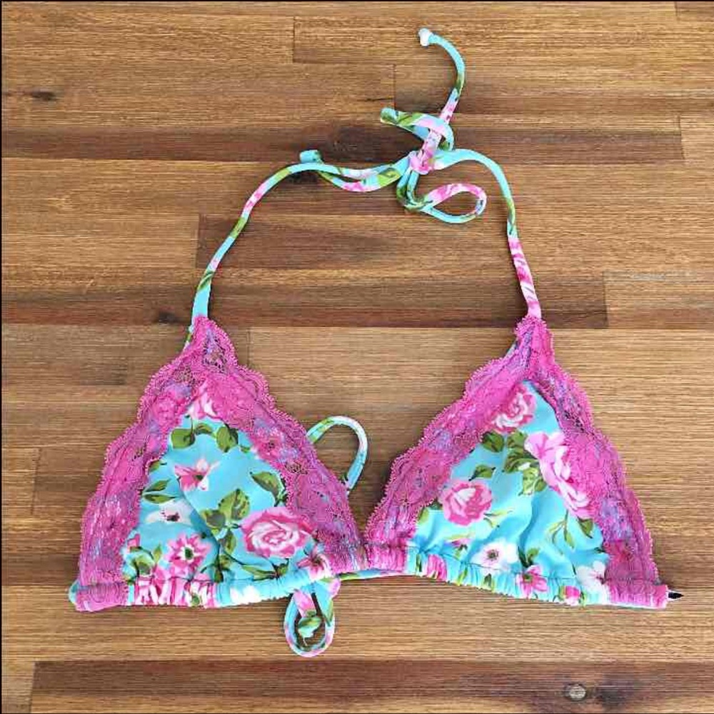 SALE!!! Beach Bunny bikini top