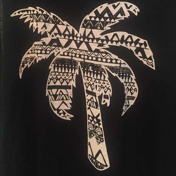 High-Low Palm Tree Muscle Tank - Picture 3 of 5