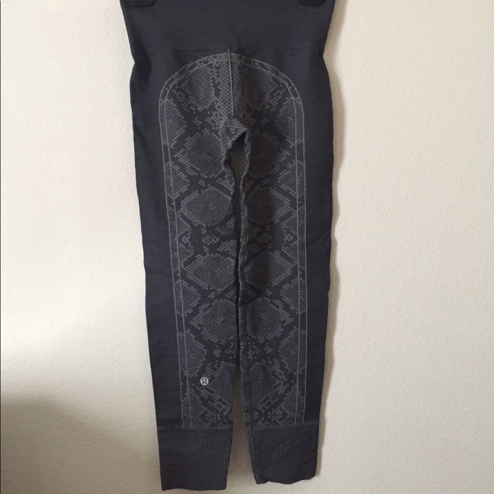 LULULEMON SEAMLESS TIGHTS
