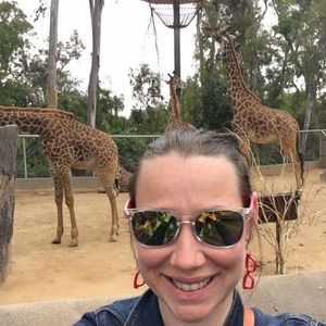 Meet your Posher, Rhea