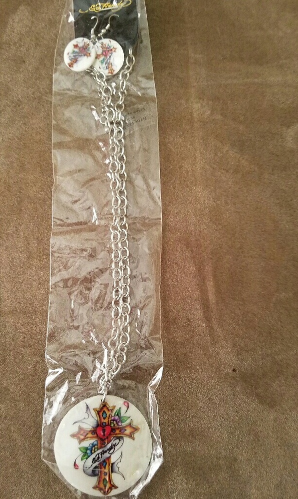 Ed Hardy mother of pearl necklace and earring set