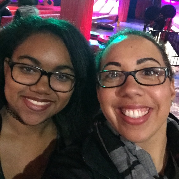 Meet the Posher - Picture 3 of 7