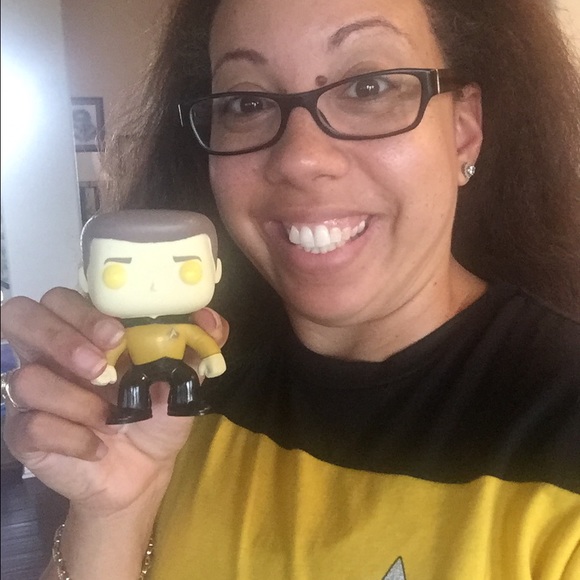 Meet the Posher - Picture 5 of 7