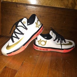 KD 6 Coral and Gold
