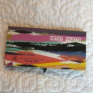 Anastasia Artist Pallete