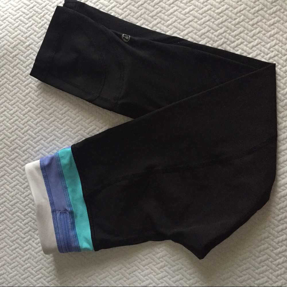 LULULEMON INSPIRE CROP SIZE 2