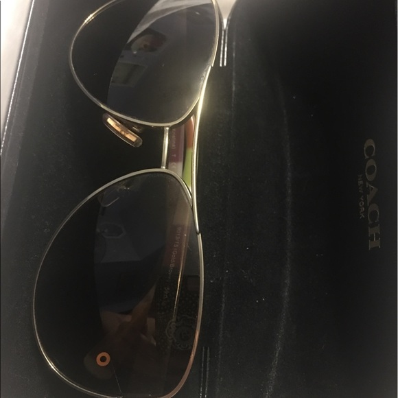 Coach Aviators - Picture 2 of 6