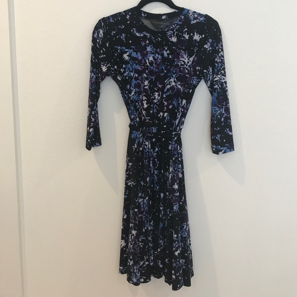 Cool printed dress, tie at waist