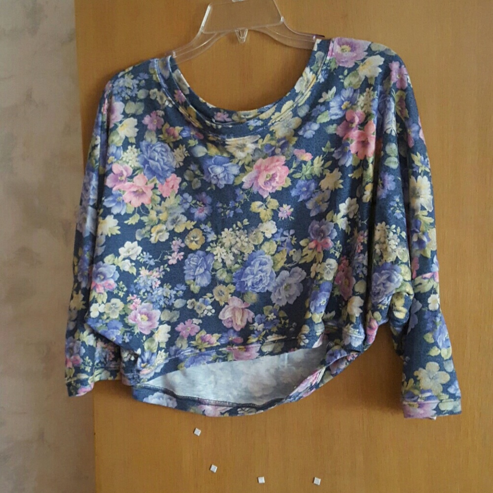 Romantic floral crop top