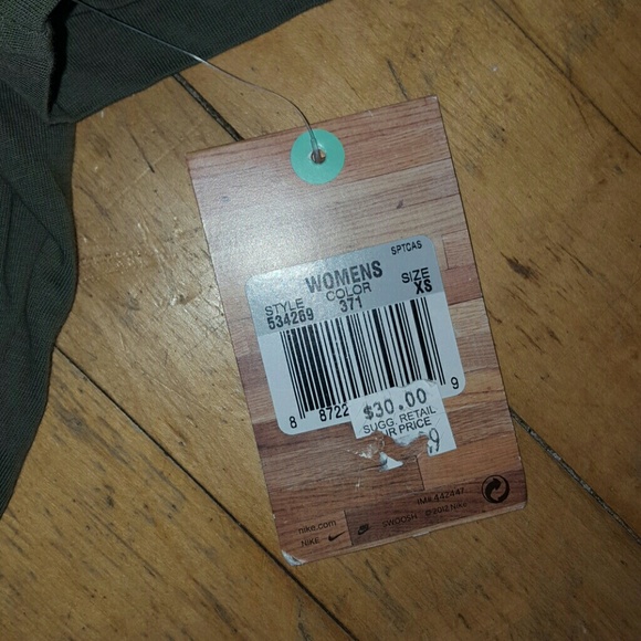 Nike tee shirt - Picture 2 of 3