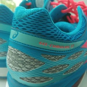 Gel-Cumulus 17 Asics Running Shoe