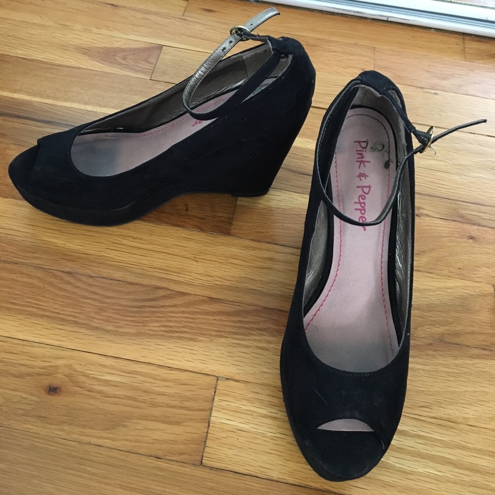 Black wedge heel