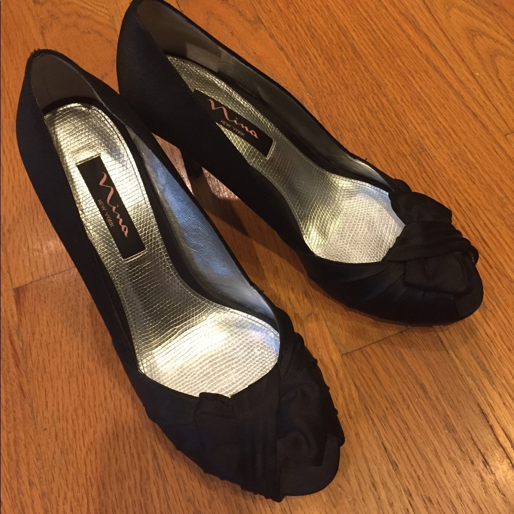 Nina Black Sandals