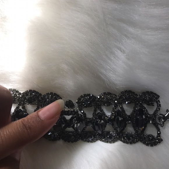 CLEARANCE 💸 Black Ice Choker - Picture 4 of 5