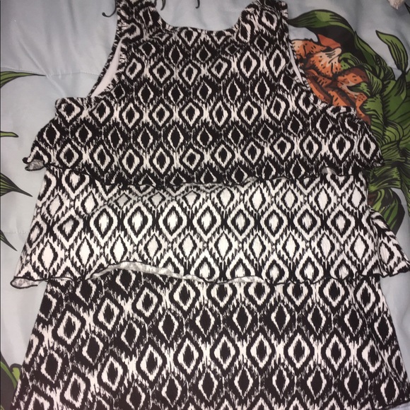 (SOLD) 3 tear top - Picture 2 of 2