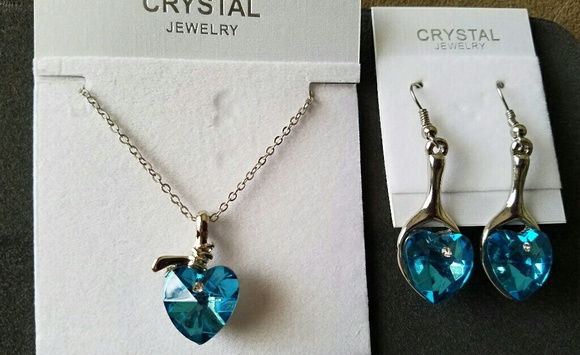 Brand new blue crystal necklace and earring set - Picture 1 of 4
