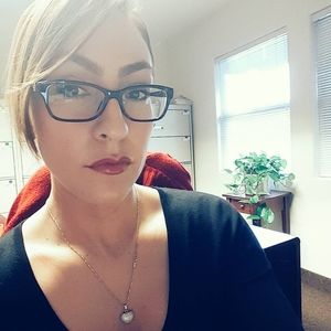 Meet your Posher, Vicky