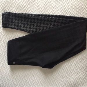 LULULEMON YOGA TIGHTS SIZE 2